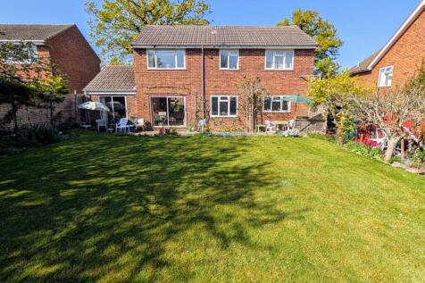 BLACKBROOK PARK AVENUE, FAREHAM 4 bed detached house for sale