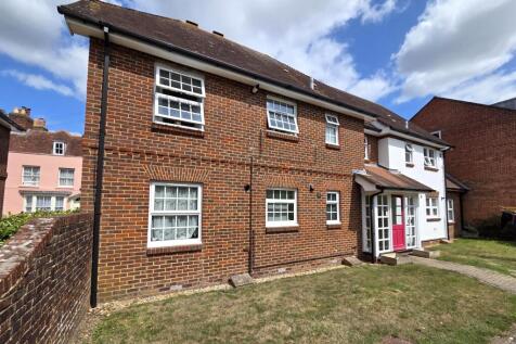 SHAKESPEARE MEWS, TITCHFIELD 2 bed apartment for sale