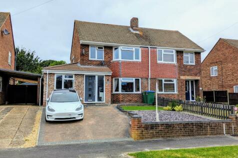 4 bedroom semi-detached house for sale