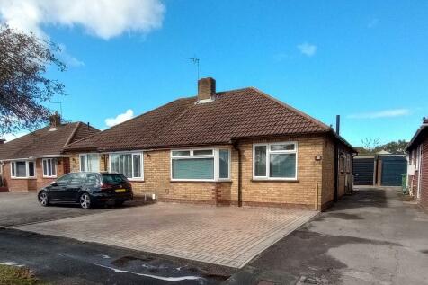 2 bedroom semi-detached bungalow for sale