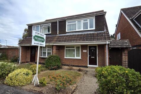 3 bedroom semi-detached house for sale