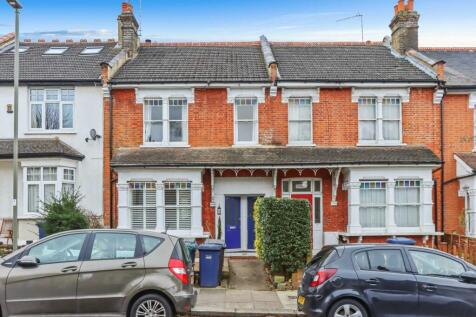 Macdonald Road, London 2 bed maisonette for sale