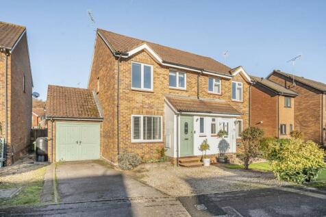 Salcombe Close, Chandler's Ford 3 bed semi