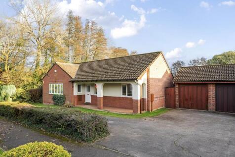 Fowey Close, Chandler's Ford, Eastleigh 3 bed detached bungalow for sale