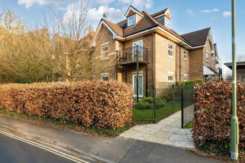 Hursley Road, Chandler's Ford 2 bed flat for sale