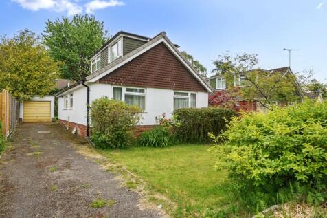 Merrieleas Drive, Chandler's Ford 3 bed chalet for sale