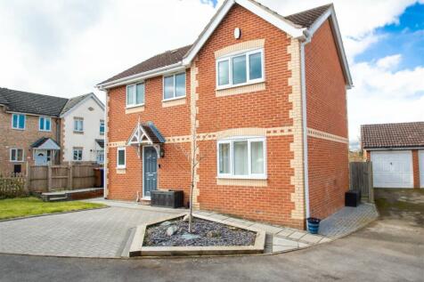 Henderson Close, Haverhill CB9 4 bed detached house for sale