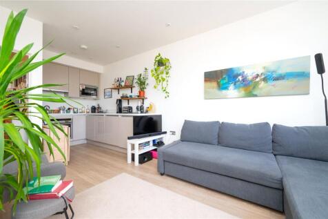 Ridgmont Road, St. Albans Studio for sale