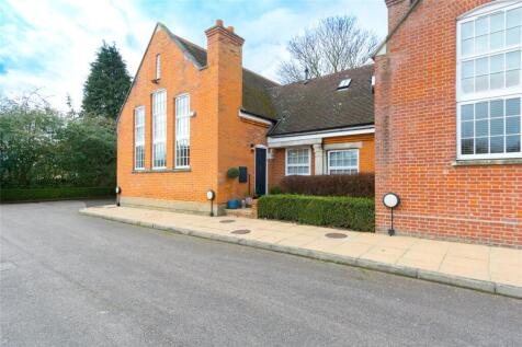 Old London Road, St. Albans... 2 bed house for sale