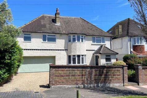 6 bedroom detached house for sale