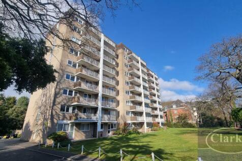 Pleasant Apartment, Bourne Pines, 2 bed flat for sale