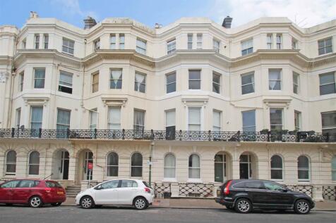St Aubyns, Hove 2 bed flat for sale