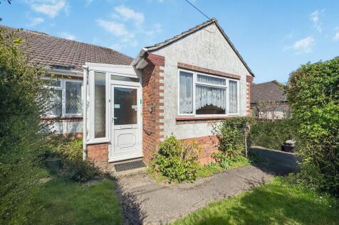 3 bedroom semi-detached bungalow for sale