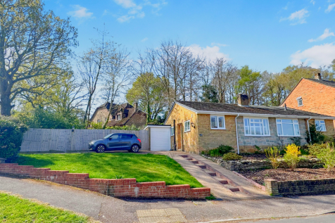 2 bedroom semi-detached bungalow for sale