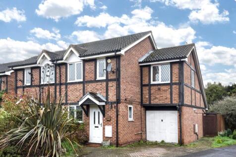 Sandstone Close, Winnersh, Wokingham... 3 bed semi