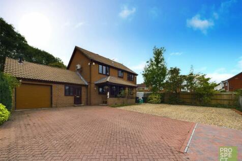 5 bedroom detached house for sale