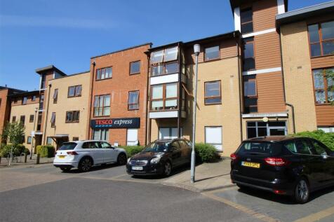 Three Bridges, Crawley 2 bed apartment for sale