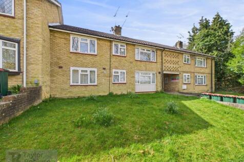Southgate Drive, Crawley 2 bed maisonette for sale