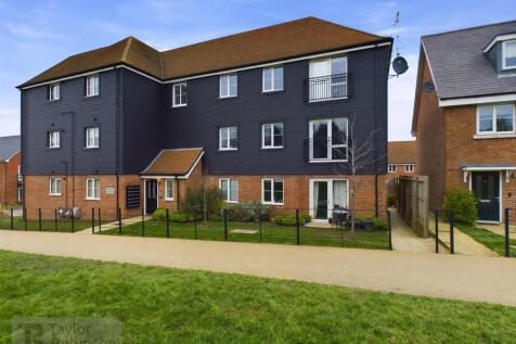Kiln Wood Vale, Faygate 2 bed apartment for sale