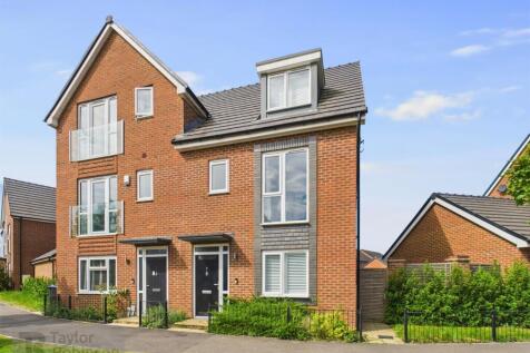 4 bedroom semi-detached house for sale