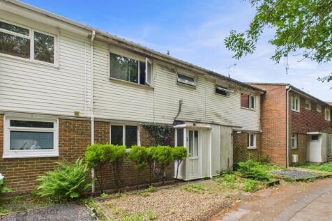 Bewbush, Crawley 3 bed terraced house for sale