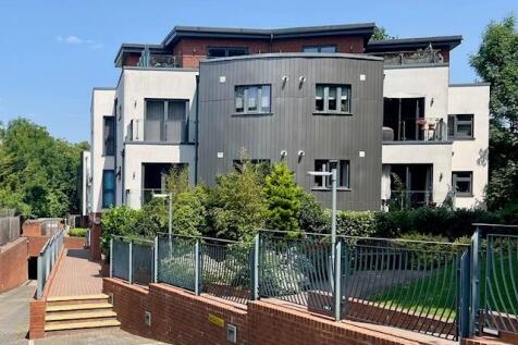 Station Approach, Woodside Park, N12 2 bed flat for sale