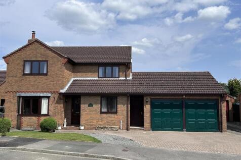 Manor View, Rillington YO17 4 bed detached house for sale