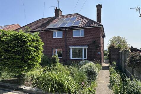 Hawthorn Avenue, Malton YO17 4 bed semi