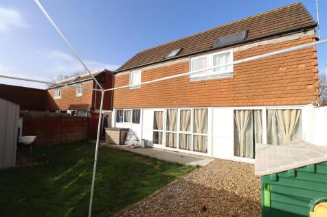 Gibbwin, Great Linford, Milton Keynes 3 bed detached house for sale