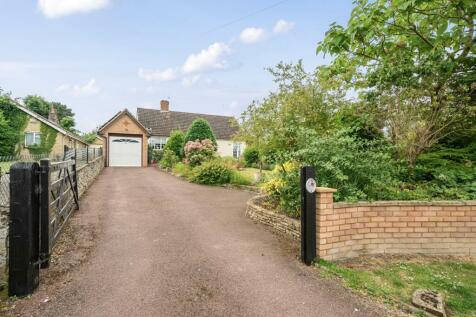 3 bedroom detached bungalow for sale