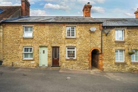 2 bedroom cottage for sale