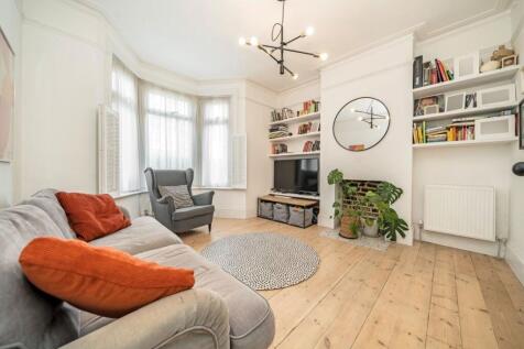 Neuchatel Road, London SE6 2 bed terraced house for sale
