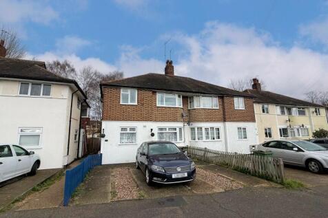 2 bedroom maisonette for sale