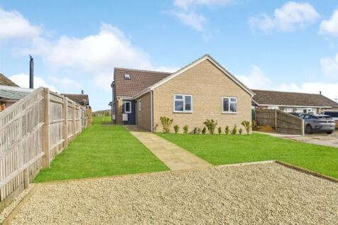 Holliers Close, Chinnor OX39 2 bed semi