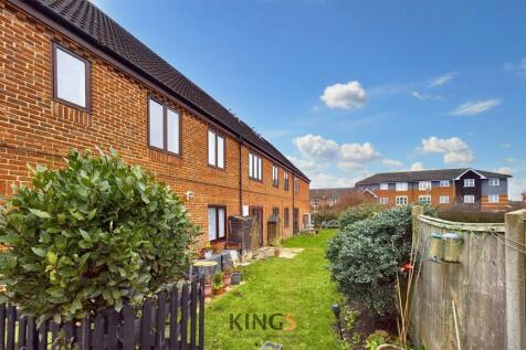 Ashley Court, Hatfield, AL10 2 bed flat for sale