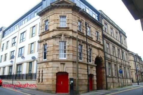 3 bedroom flat for sale