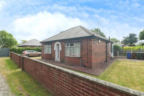 Plantation Avenue, Royston, Barnsley 2 bed detached bungalow for sale