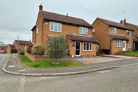 Aviemore Gardens, West Hunsbury... 4 bed detached house for sale