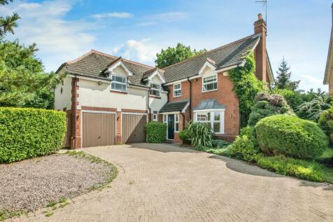 5 bedroom detached house for sale