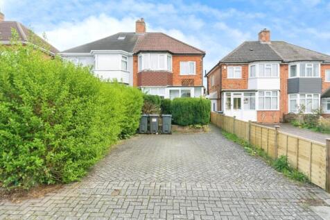 3 bedroom semi-detached house for sale