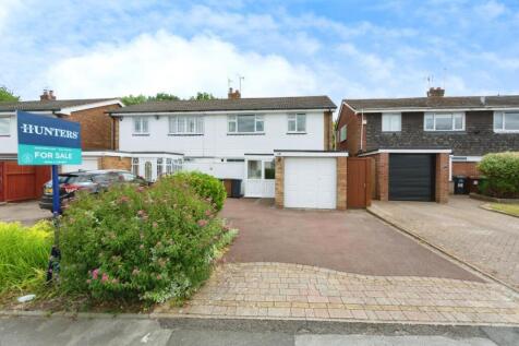 3 bedroom semi-detached house for sale