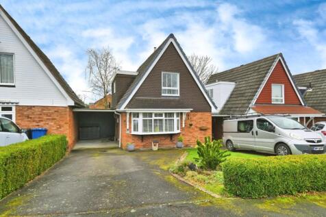 Whiting, Tamworth 3 bed link detached house for sale