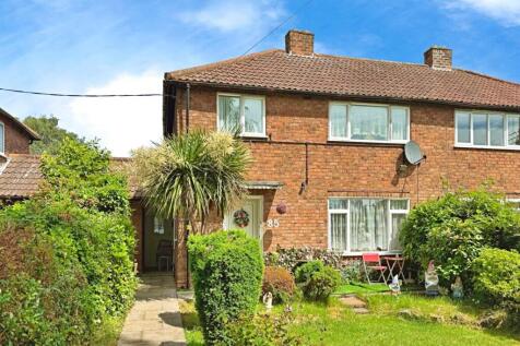 Coronation Avenue, Mile Oak, Tamworth 3 bed semi