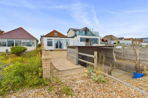 Coast Road, Pevensey Bay 4 bed detached house for sale