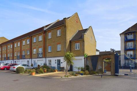 The Piazza, Sovereign Harbour 4 bed townhouse for sale