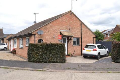 Menish Way, Chelmsford 2 bed bungalow for sale