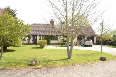 Kepouroikos, Domsey Lane, Little Waltham 2 bed bungalow for sale