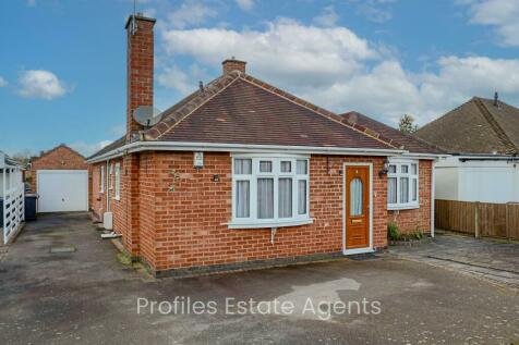 3 bedroom detached bungalow for sale