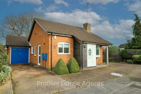 2 bedroom detached bungalow for sale