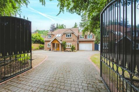 6 bedroom detached house for sale